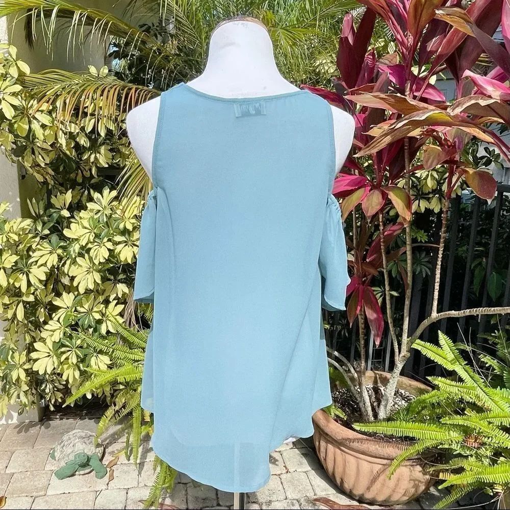 Show Me Your MuMu Hazel Ruffle Cold Shoulder Top - Picture 5 of 7